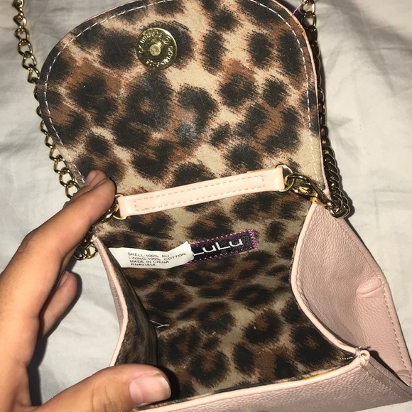 Little pink purse - Picture 2 of 2